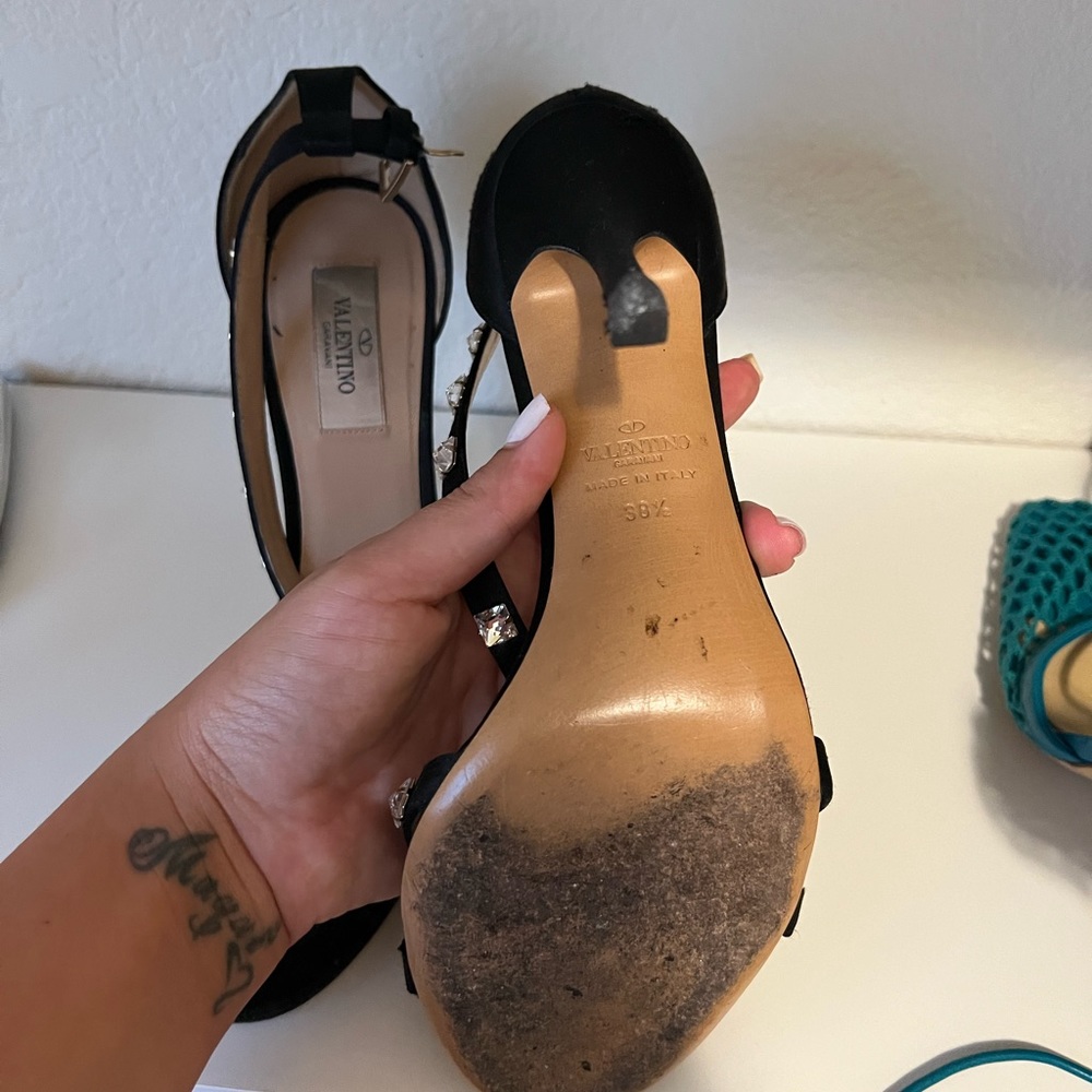 Valentino Rockstud heels - Picture 3 of 3